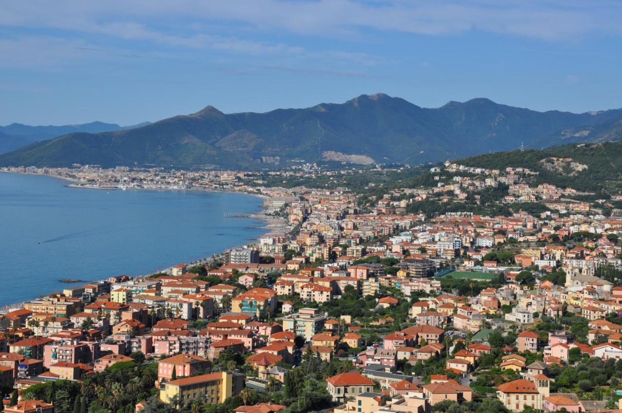 Via Battisti 231 1 Lägenhet Pietra Ligure Exteriör bild